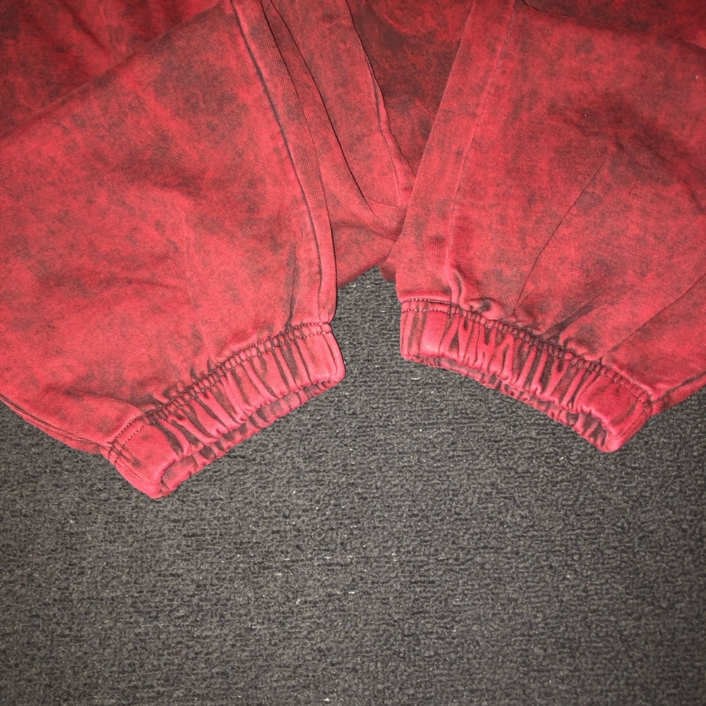 Levi’s Garment Dyed Sweatpants. Baggy Fit. Size Large. Red/Black Color. - Picture 9 of 16